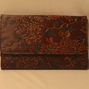 Leather trifold wallet